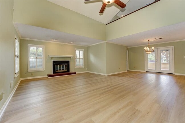 Building Photo - 60 Heartwood Dr NE