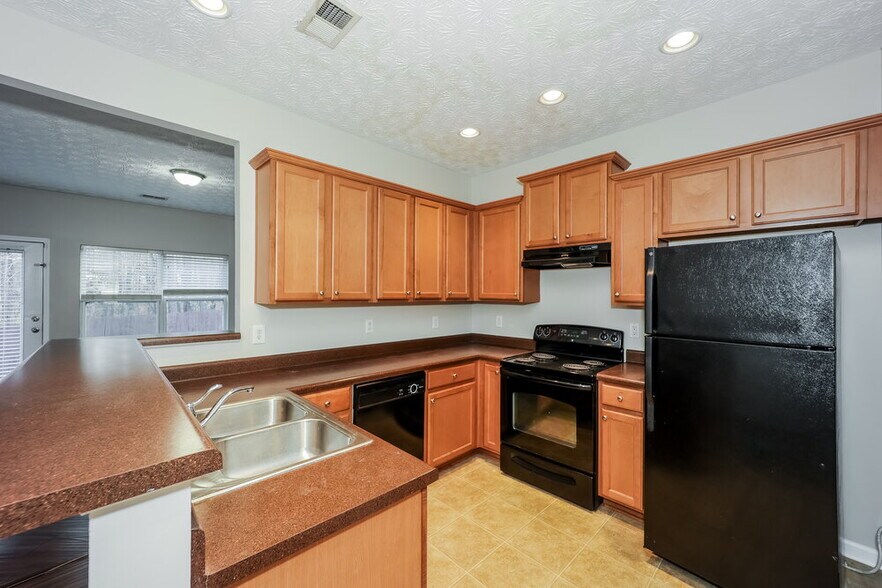 Building Photo - 2344 Bigwood Trail