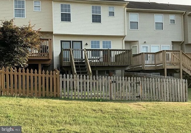 Building Photo - 100 Quince Tree Dr