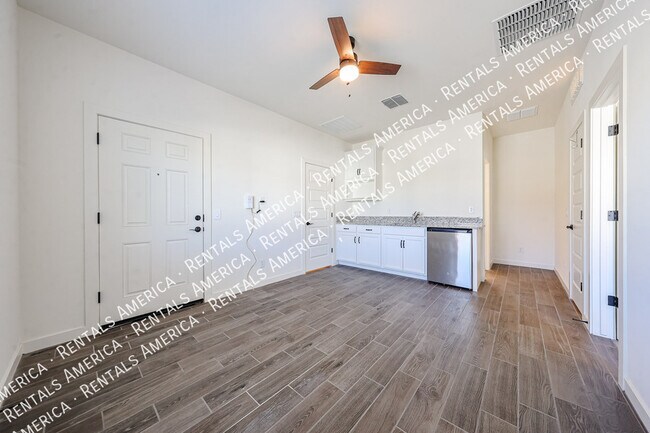 Building Photo - 12557 W Citrus Wy