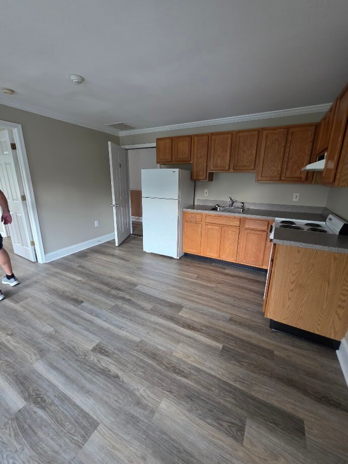 Building Photo - 1170 Eisenhower Blvd