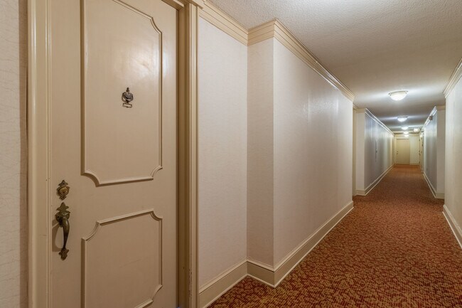 Building Photo - 1280 21st St NW