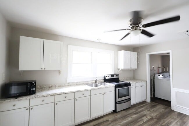 Building Photo - 13003 W Patrick Henry Rd