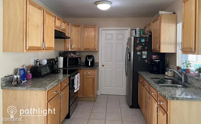 Building Photo - 2 br, 1 bath House - 344 Colony Court UNIT