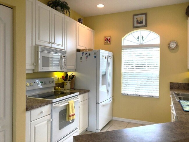 Building Photo - NEW PRICE! Venice, FL 3BR/2BA/1CG Seasonal Rental in Courtyards of Gondola Park