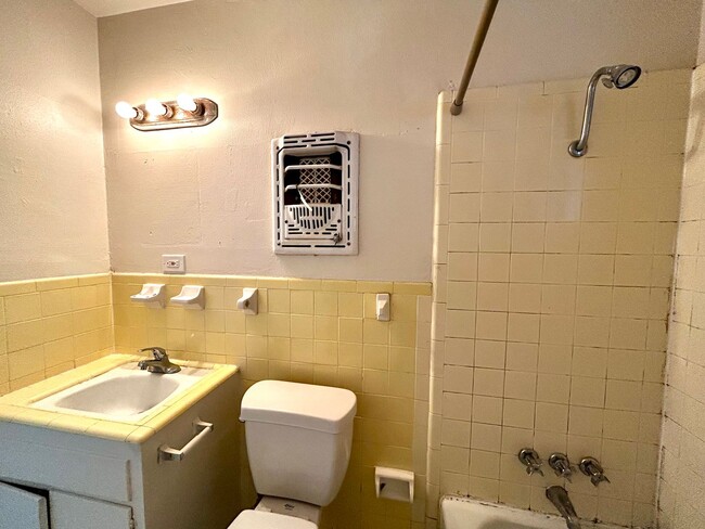 Building Photo - 3304 Tom Green St