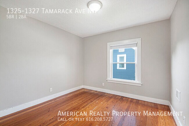 Building Photo - 1325-1327 Tamarack Ave NW-