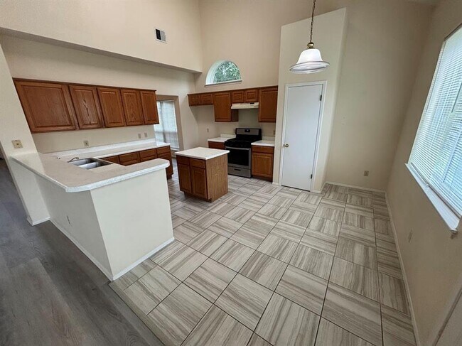 Building Photo - 10911 Grassmere Ct
