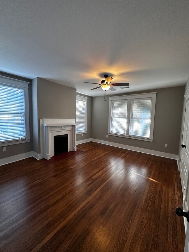 Building Photo - 226 N McNeil St