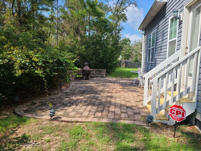 Building Photo - 3 Bed, 2.5 Bath unfurnished home in Chadwick Shores Community Sneads Ferry