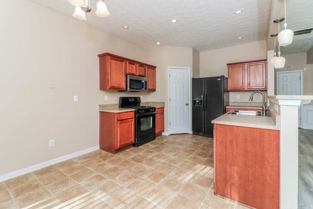 Building Photo - 900 Gardenia Curve