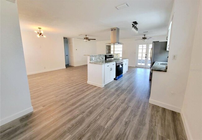 Building Photo - 5622 63rd Way N