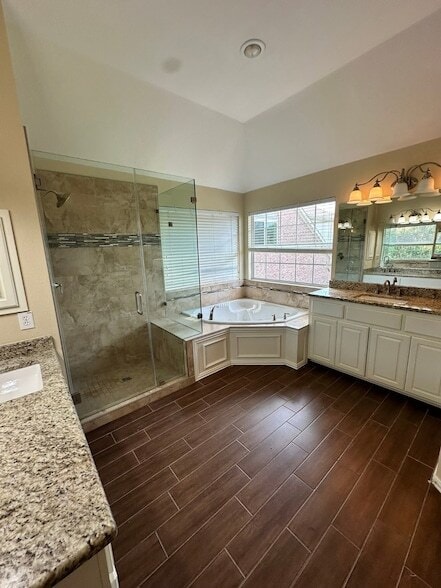 Building Photo - 3580 Twelve Oaks Ln