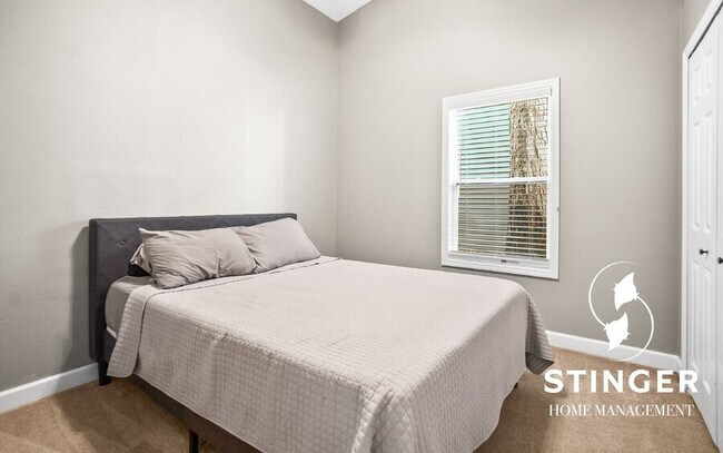 Building Photo - 16 Brindlewood Dr