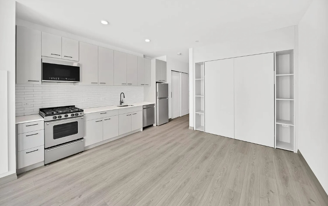 Building Photo - 2155 N Elston Ave