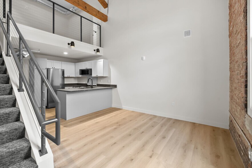 Building Photo - 266 E Michigan Ave