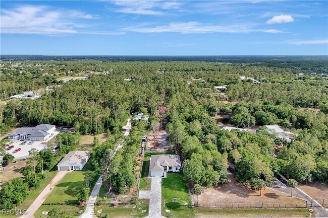 Building Photo - 3366 72nd Ave NE