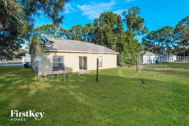 Building Photo - 113 Marsh St