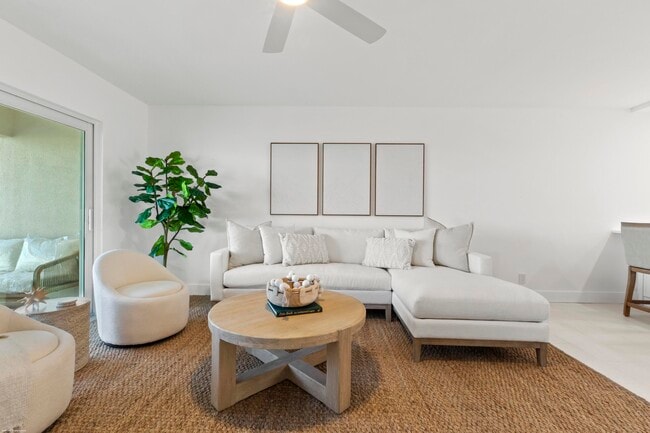 Building Photo - 1030 Sugar Sands Blvd