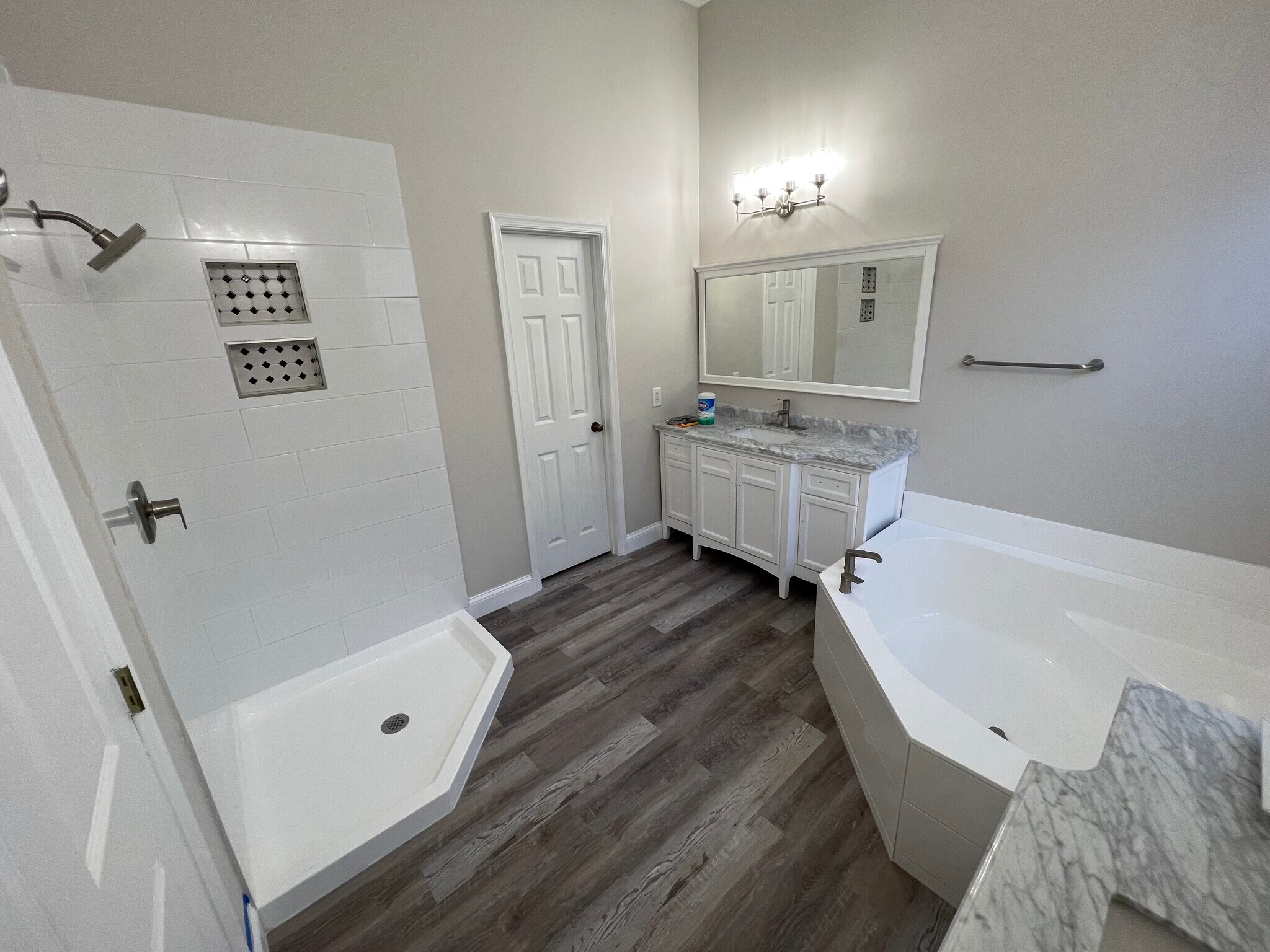 Building Photo - 1342 Crossbill Court