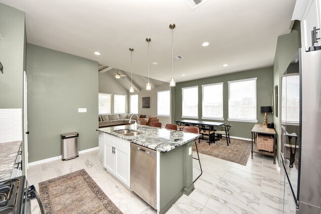 Building Photo - 10810 Spiny Caterpillar Ct