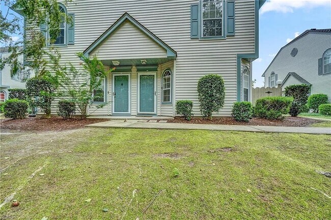 Building Photo - 4708 Shallowford Cir