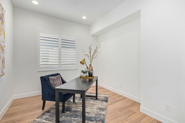 Building Photo - Luxury Rental in Queen Creek - Try Before You Buy