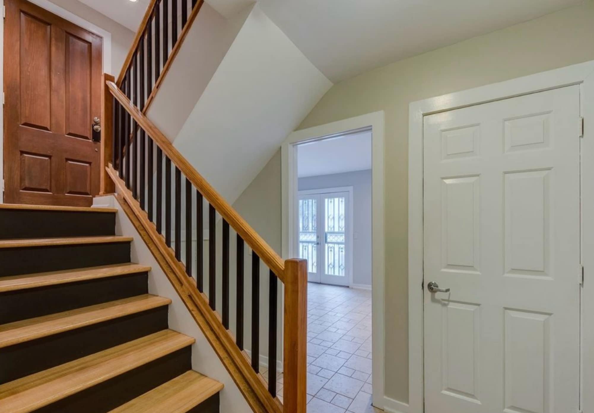 Building Photo - 315 Settlers Ln