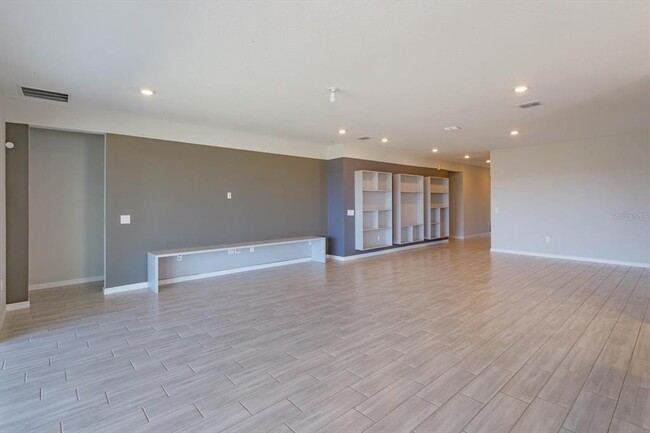 Building Photo - 2118 Old Holw Ln