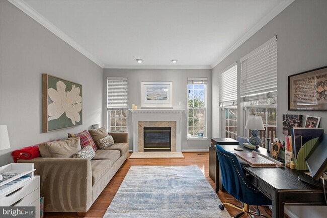 Building Photo - 5076 Grimm Dr