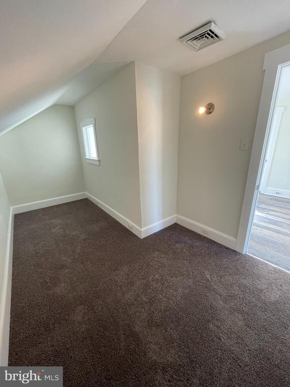 Building Photo - 37 E Gloucester Pike