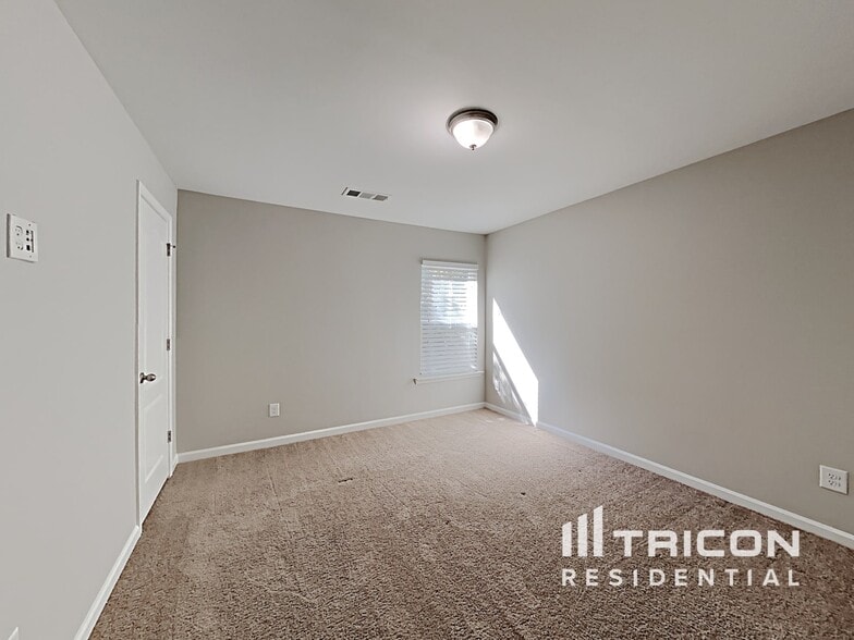 Building Photo - 119 Kasey Dr