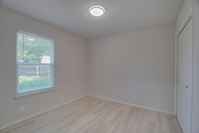Building Photo - 1206 Westcott Dr