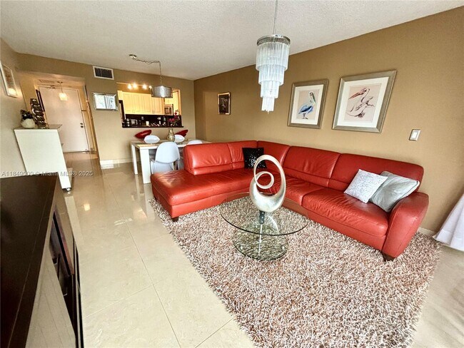 Primary Photo - 3031 N Ocean Blvd