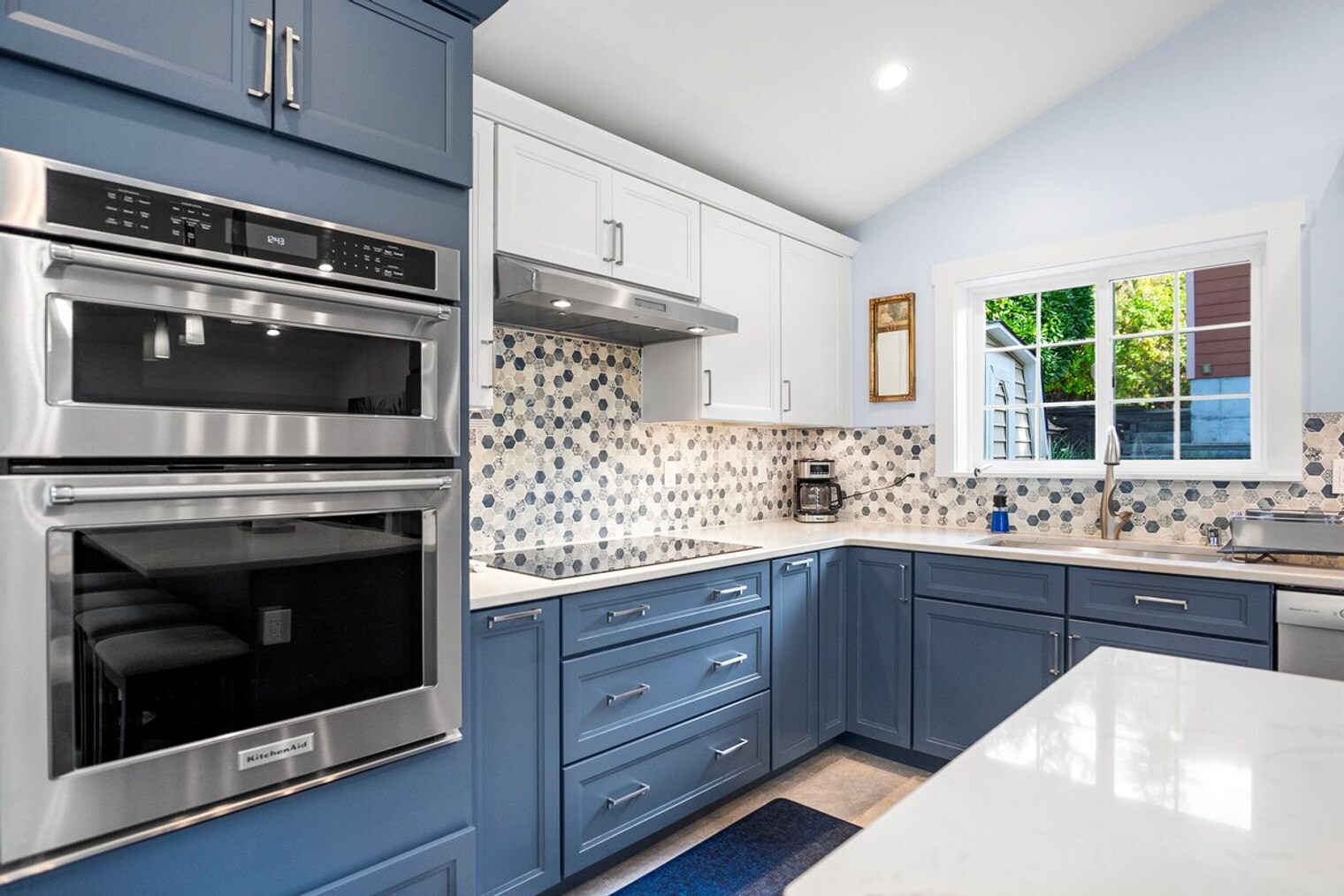 Building Photo - 5257 37th Ave SW