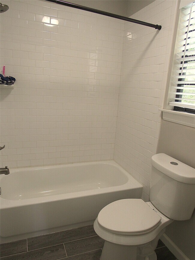 Building Photo - 3311 Golden Willow Dr