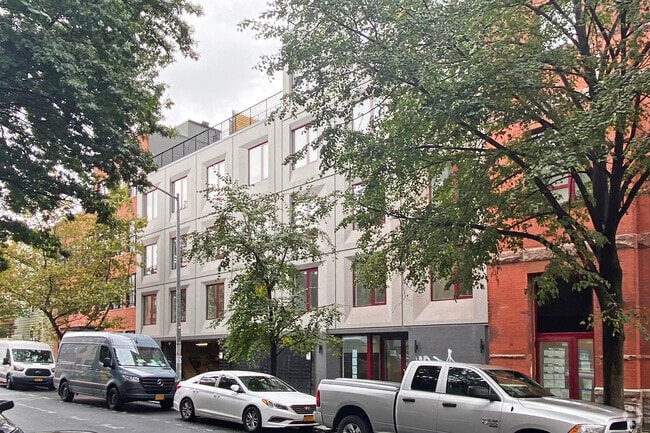 Building Photo - 249 N 5th St