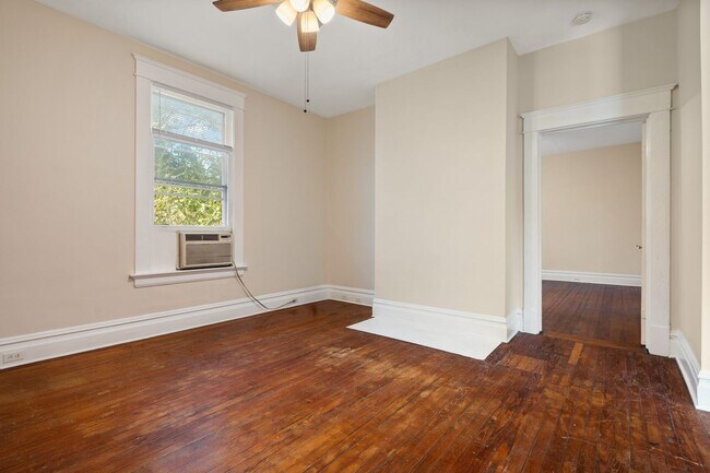 Building Photo - 1113 Camden Ave