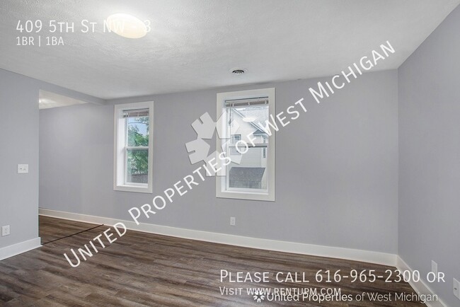 Building Photo - Available Now | 1 Bedroom 1 Bathroom Apart...