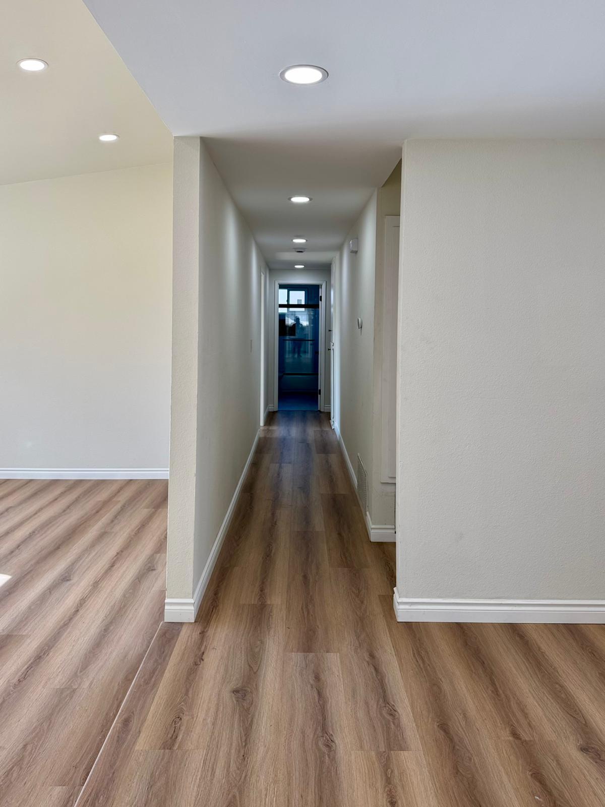 Building Photo - 251 E Heather St