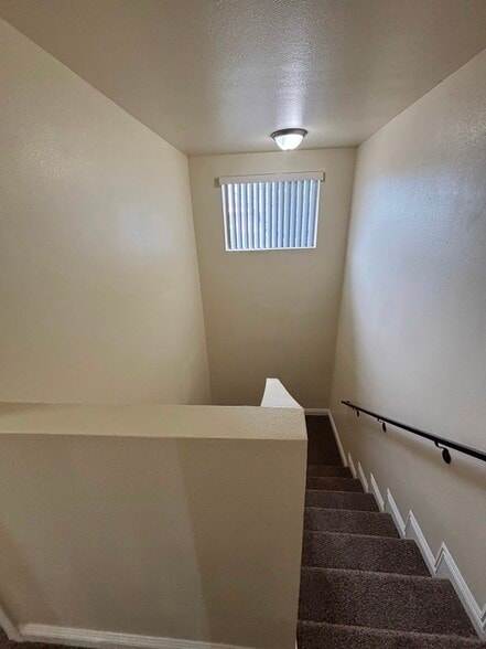 Building Photo - 157 W 89th St