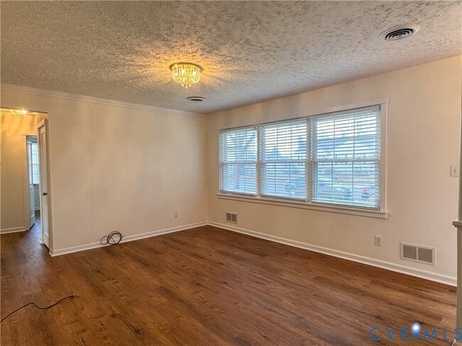 Building Photo - 3305 Luray St