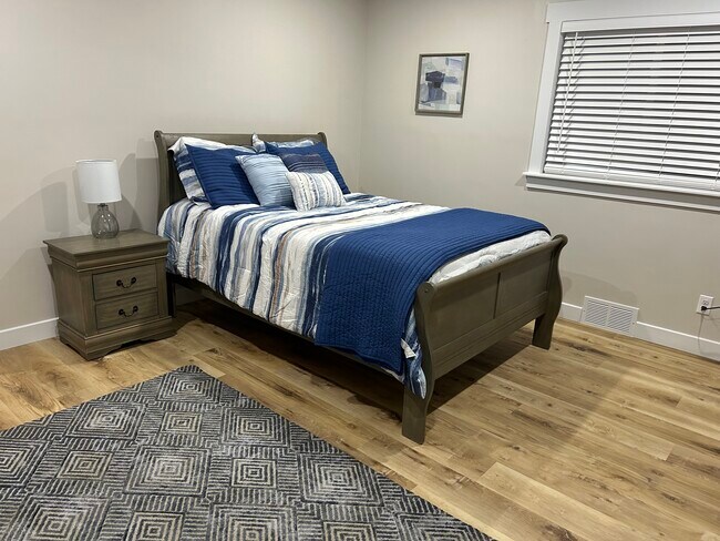 Building Photo - 6846 County Line Rd