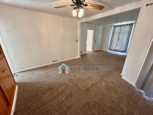 Building Photo - 612 1st Ave SW