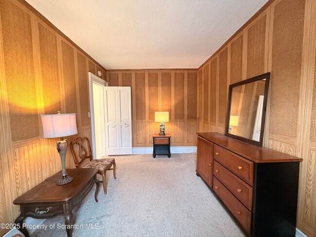 Building Photo - 629 Clay Ave