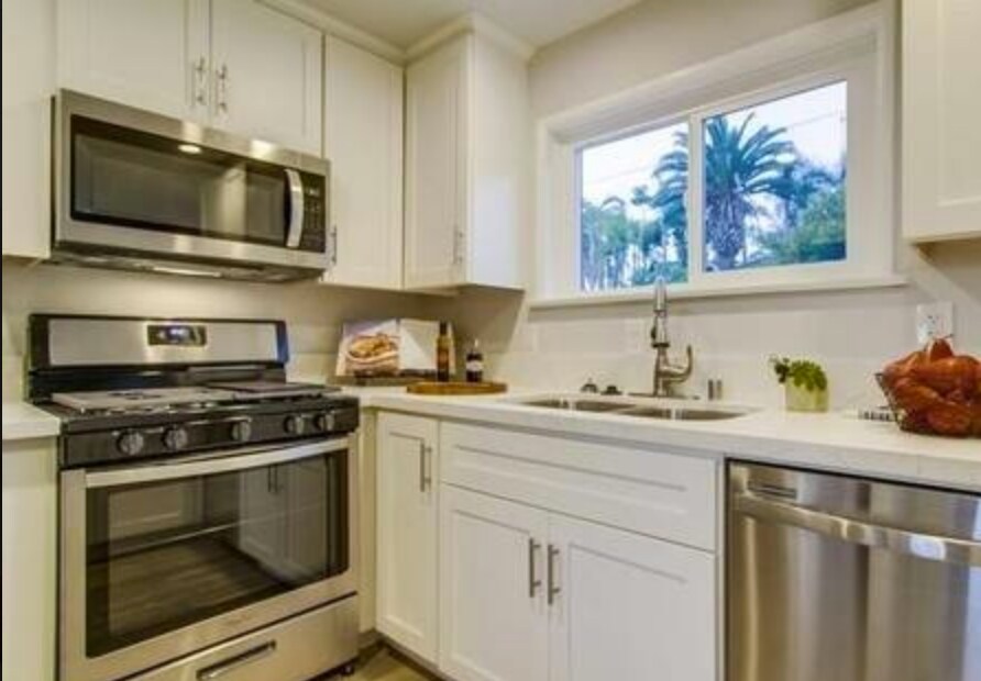 Building Photo - 603 Sunset Dr