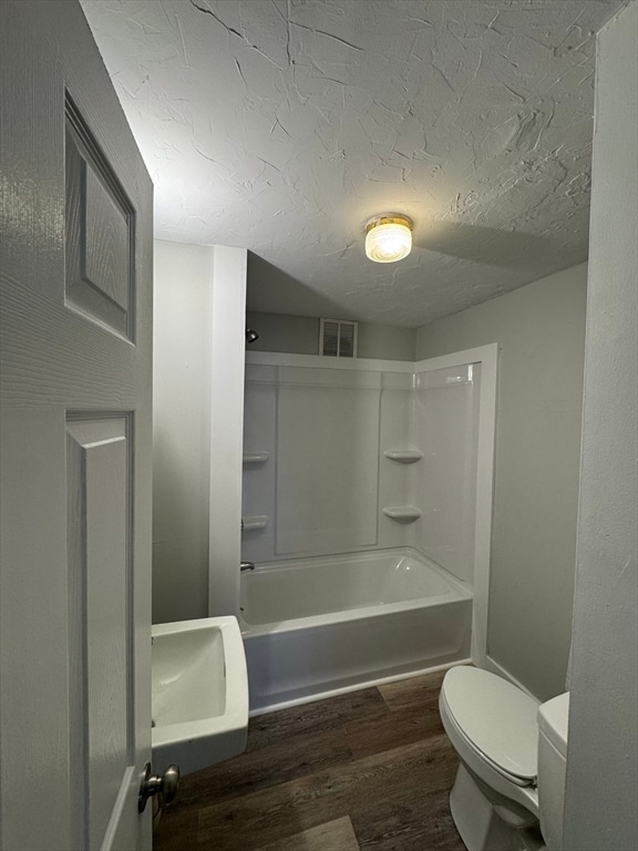 Building Photo - 25 1/2 Porter St