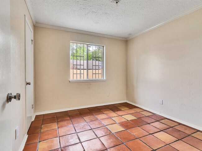 Building Photo - 22538 Market Square Ln