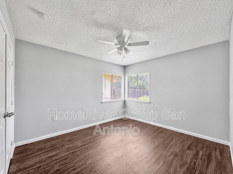 Building Photo - 9510 Bowen Dr