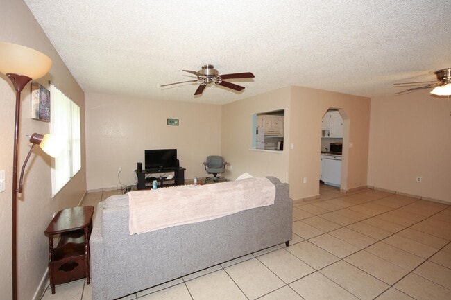 Building Photo - 11824 Bayonet Ln